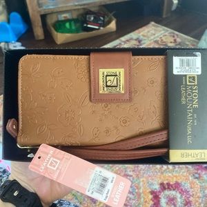 Stone Mountain Leather Spring Bloom Wristlet